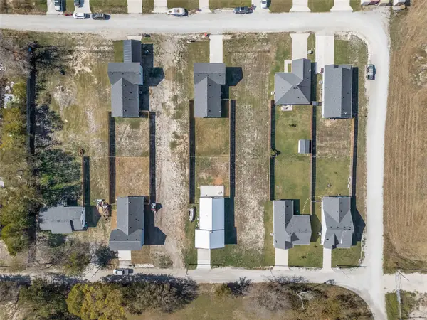 314 N Helton Street, Randolph, TX 75475