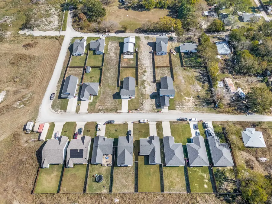 314 N Helton Street, Randolph, TX 75475 - Image #3