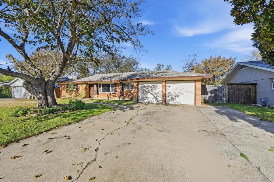 6112 Trail Lake Drive, Fort Worth, TX 76133 - Image #2