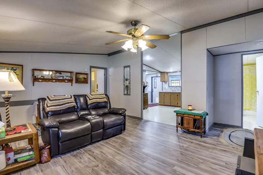 2520 Willow Oak Lane, Burleson, TX 76028 - Image #3