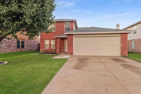 2924 Volturno Drive, Grand Prairie, TX 75052