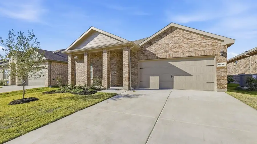 9644 Brickridge Lane, Fort Worth, TX 76036 - Image #2