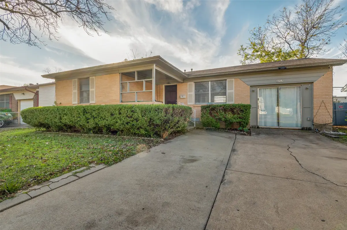 2217 Garden Oaks Drive, Irving, TX 75061 - Image #1