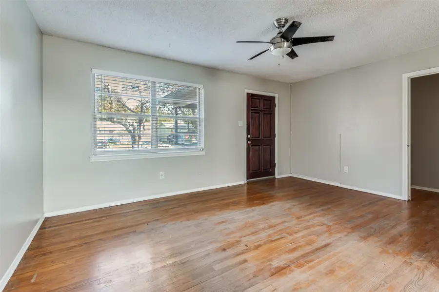 2217 Garden Oaks Drive, Irving, TX 75061 - Image #2