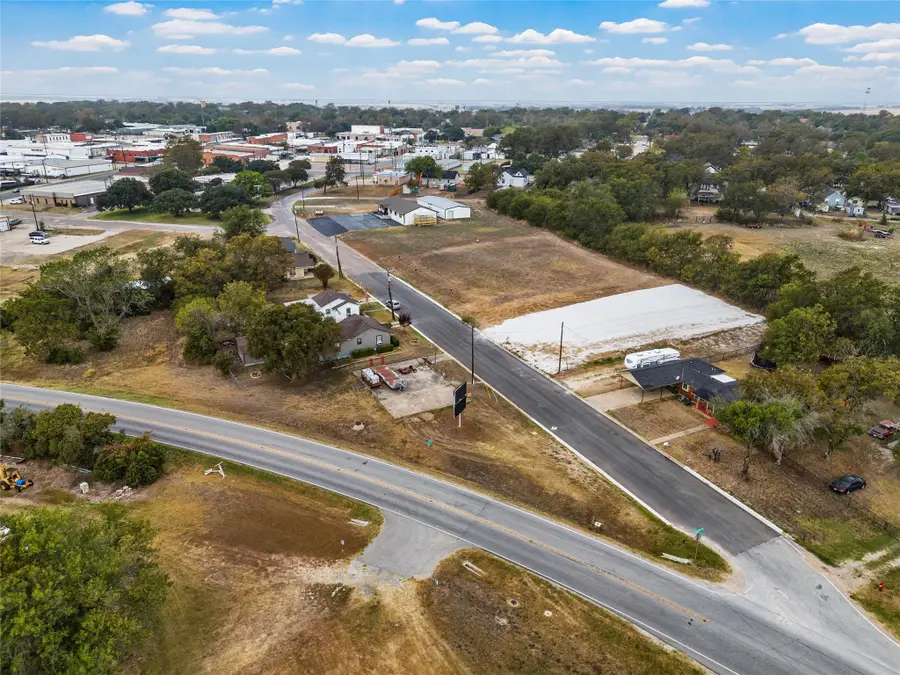 312 E Columbus Street, West, TX 76691 - Image #2