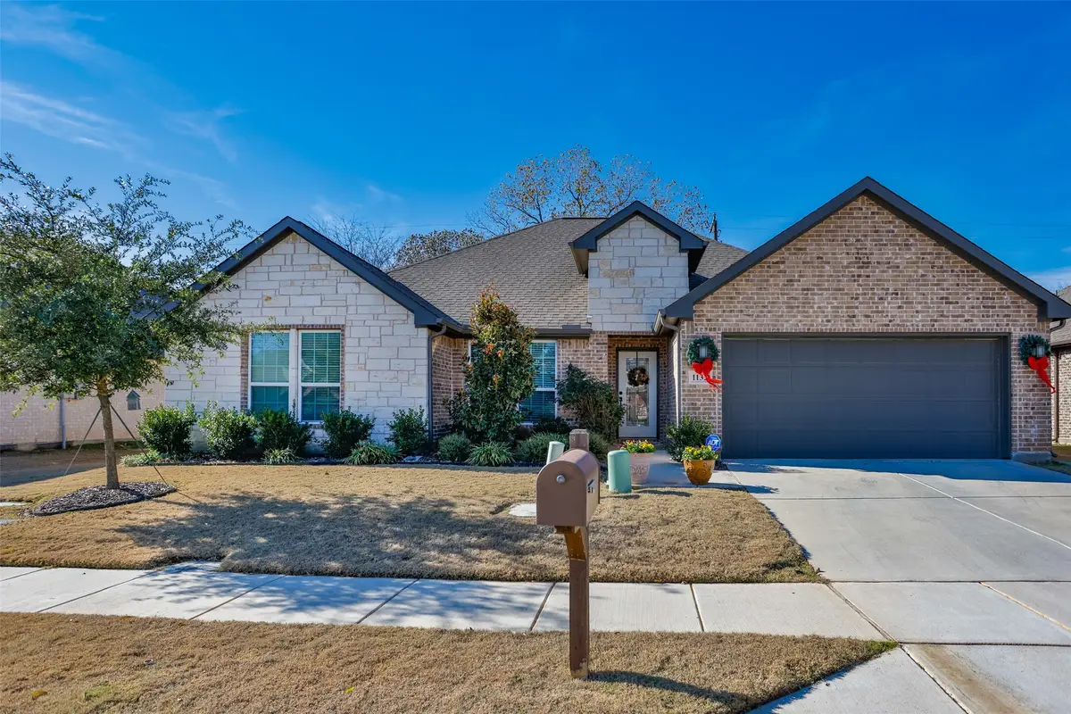 1135 Vintage Avenue, Gainesville, TX 76240 - Image #1