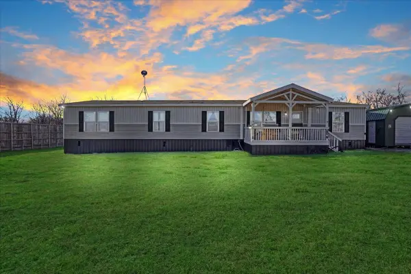 5740 County Road 1091, Celeste, TX 75423