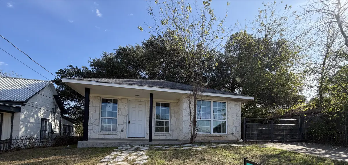 207 S Creek Street, Fredericksburg, TX 78624 - #1