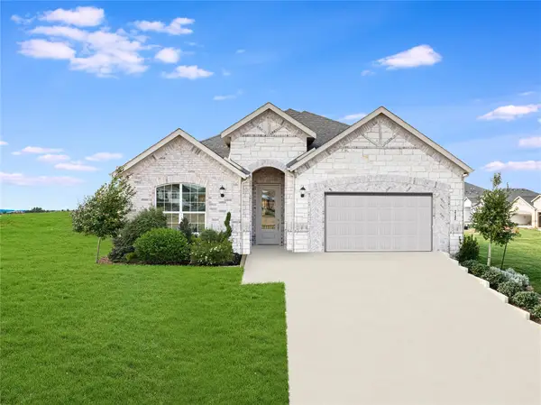 215 Loving Trail, Justin, TX 76247