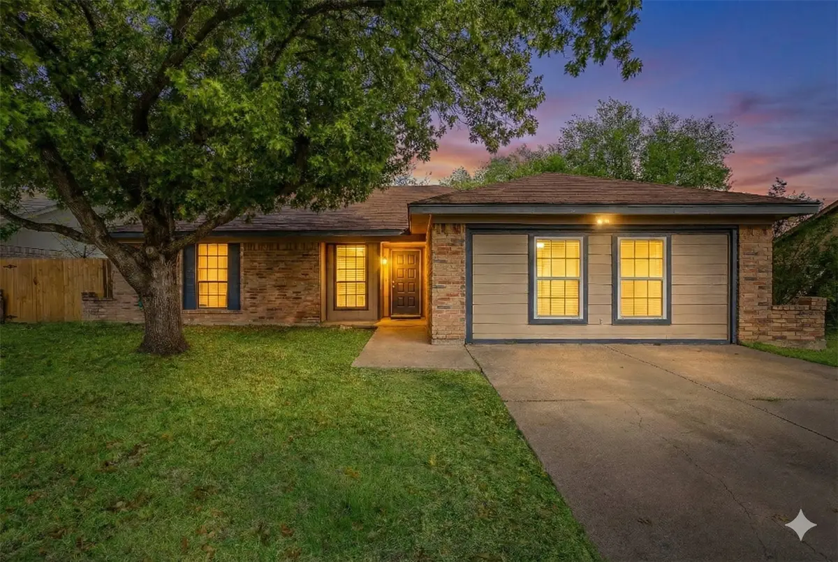 516 Clover Drive, Saginaw, TX 76179 - #1