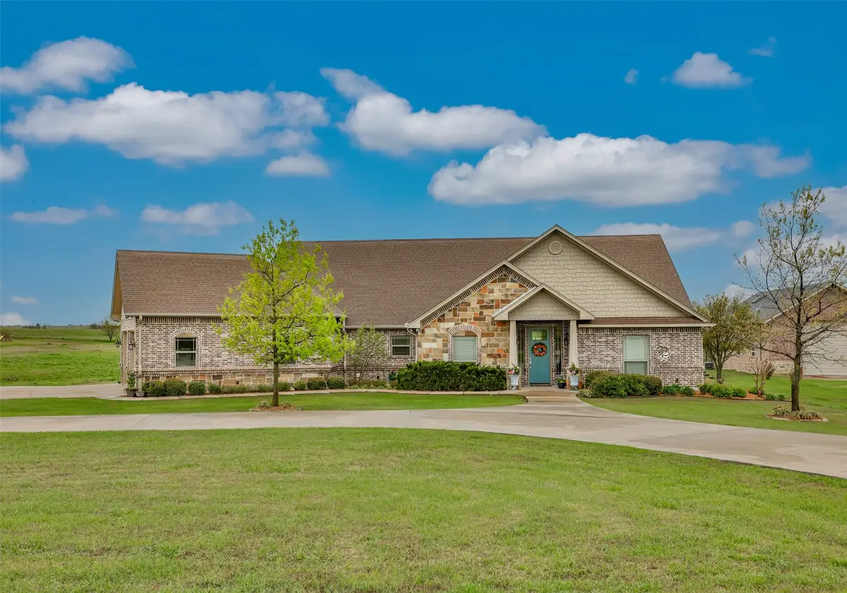11 County Road 3631, Lindsay, TX 76250 - Image #1