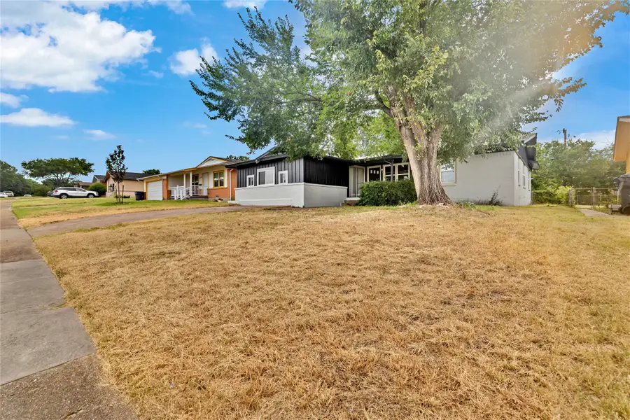 4208 Huckleberry Circle, Dallas, TX 75216 - Image #3