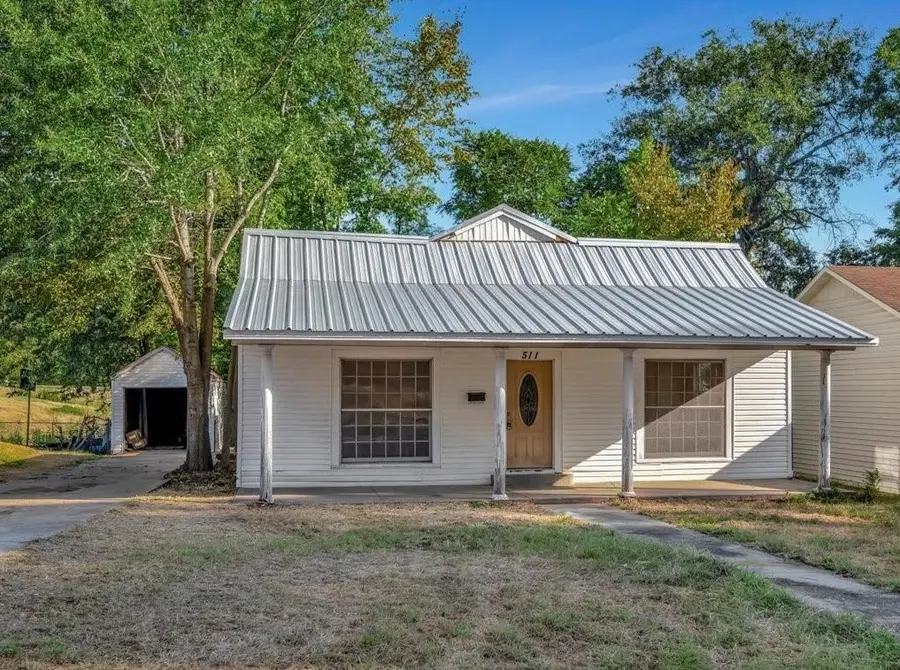 511 Woodlawn Street, Henderson, TX 75652 - Image #2