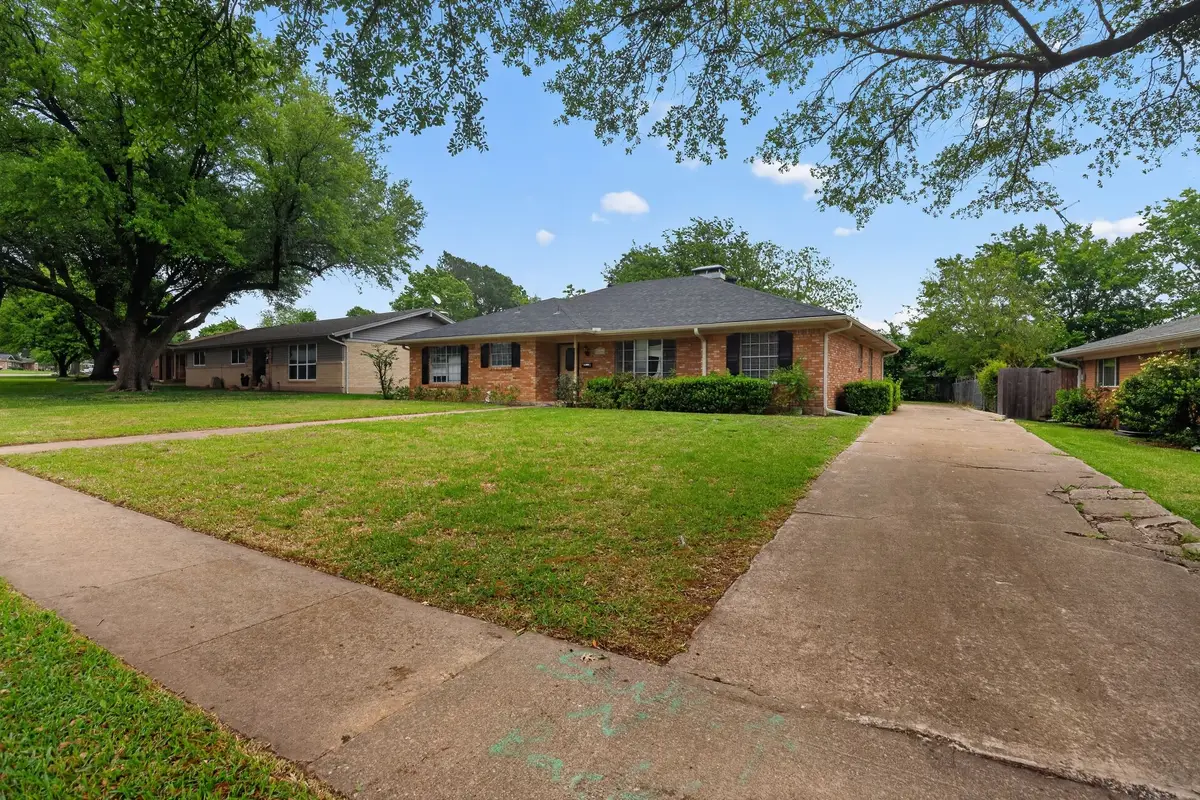1616 W Shields Drive, Sherman, TX 75092 - #1