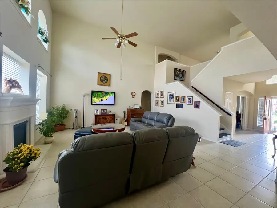 5501 Coronation Drive, Arlington, TX 76017 - Image #3