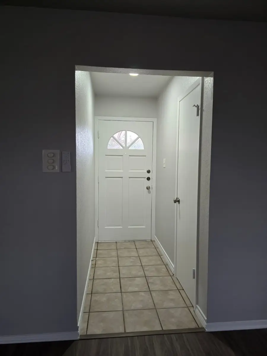 6052 Blueridge Drive, Watauga, TX 76148 - Image #2