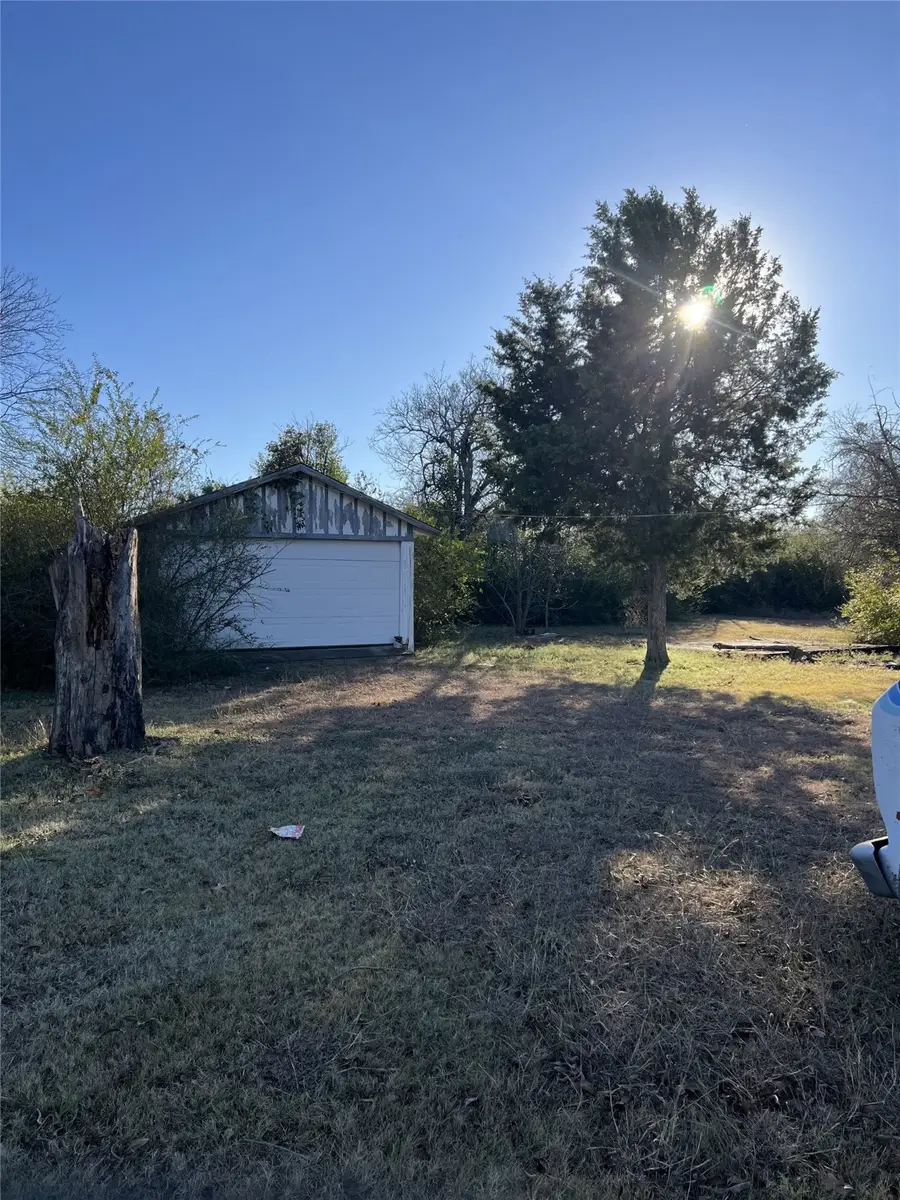 806 E Parkerville Road, Desoto, TX 75115 - Image #3