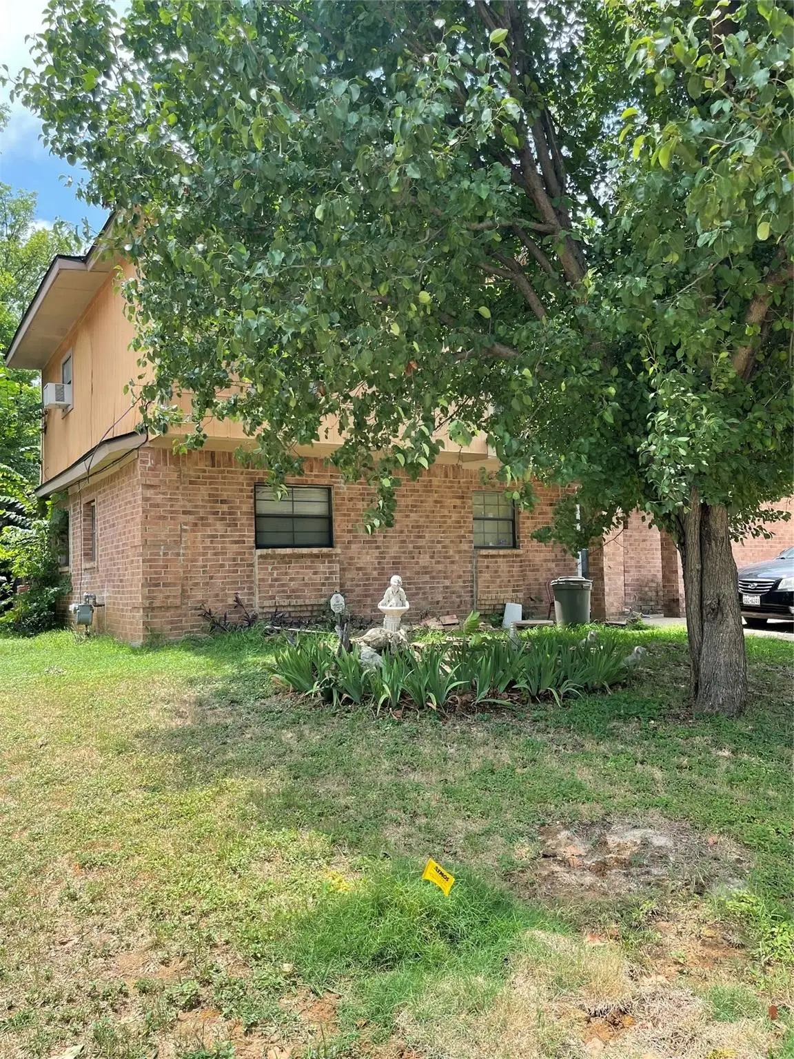 4628 Burton Avenue, Fort Worth, TX 76105 - Image #1