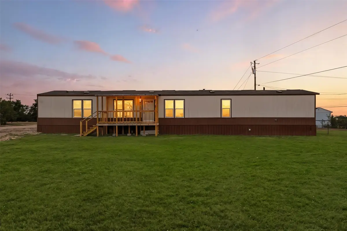 3210 Robinhood Drive, Granbury, TX 76048 - Image #1