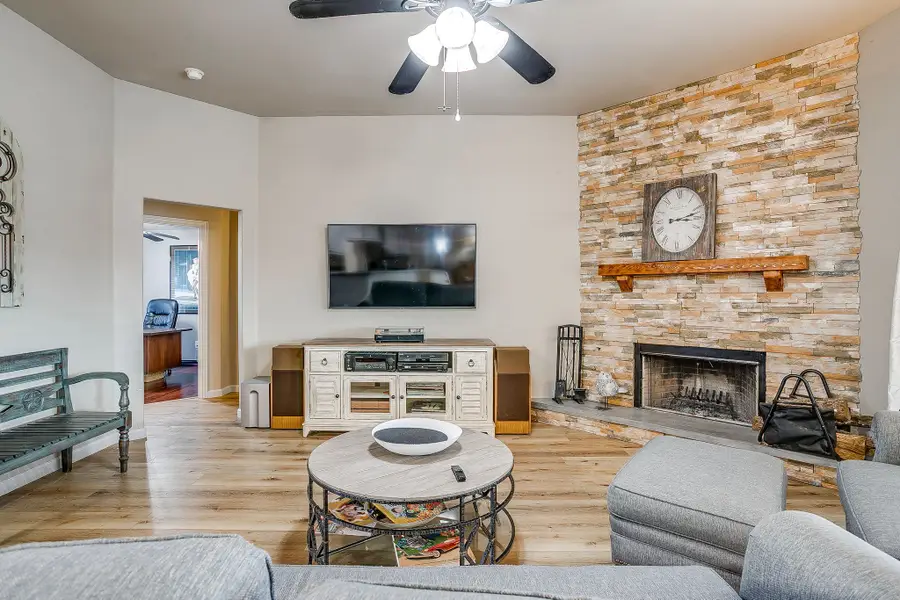 12566 Drexler Place, Fort Worth, TX 76126 - Image #3