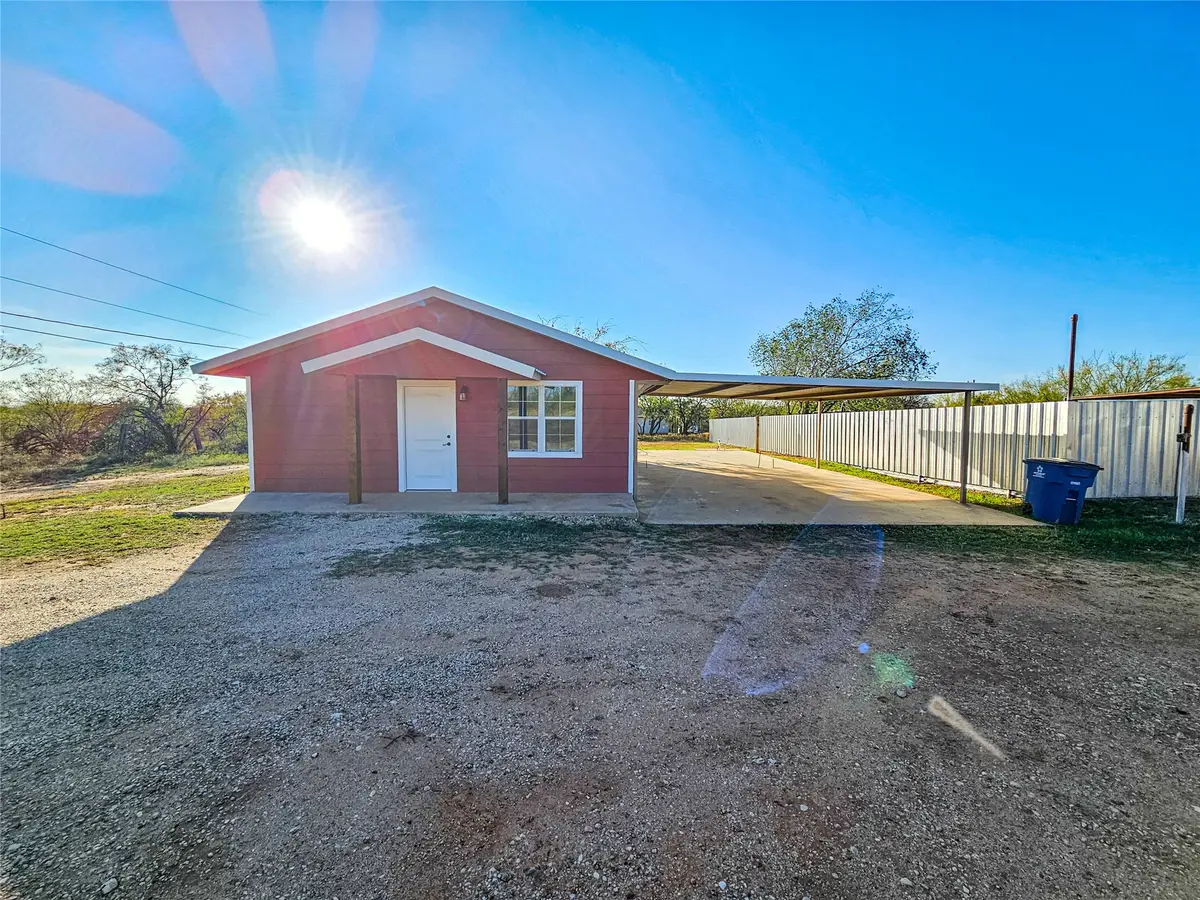 1618 Roberts Street, Sweetwater, TX 79556 - Image #1
