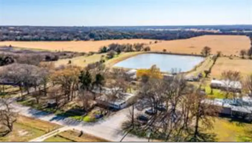 364 Wonder Drive, Springtown, TX 76082 - Image #3