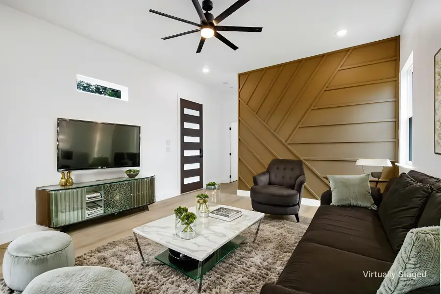 1928 Pueblo Street, Dallas, TX 75212 - Image #2