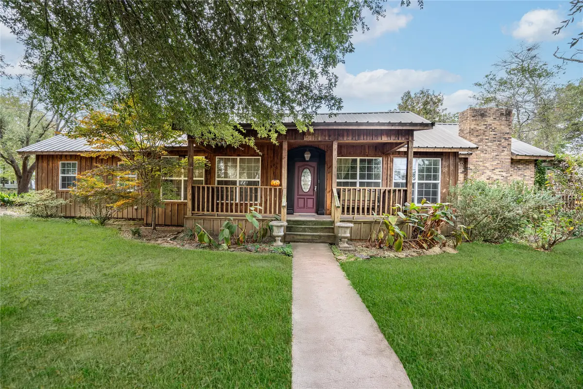 301 Thompson Street, Kilgore, TX 75662 - #1