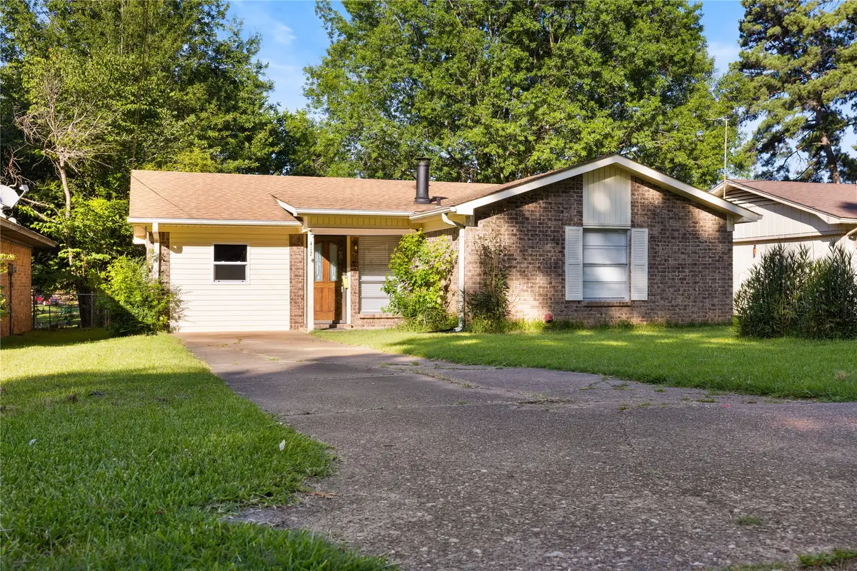 417 Carroll Avenue, Wake Village, TX 75501 - Image #1