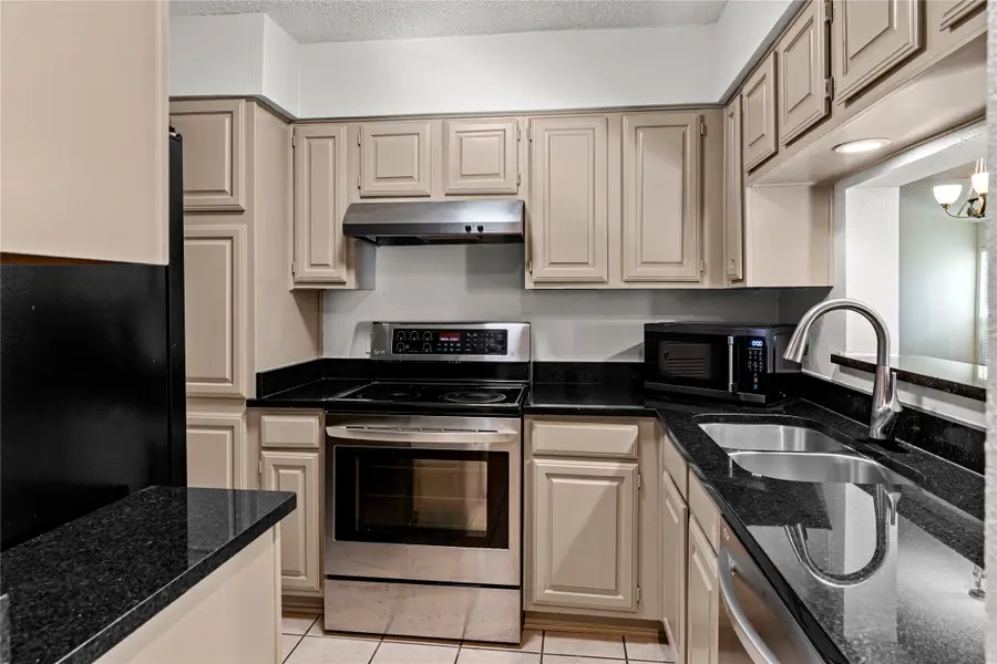 1212 Riverchase Lane #243, Arlington, TX 76011 - Image #2