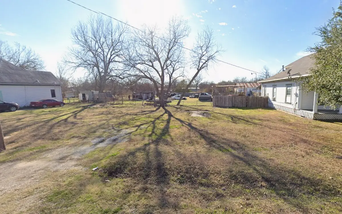 217 N Smyth Street, Mart, TX 76664 - Image #1