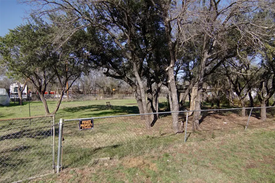 2926 Forest Park Drive, Granbury, TX 76048 - Image #3