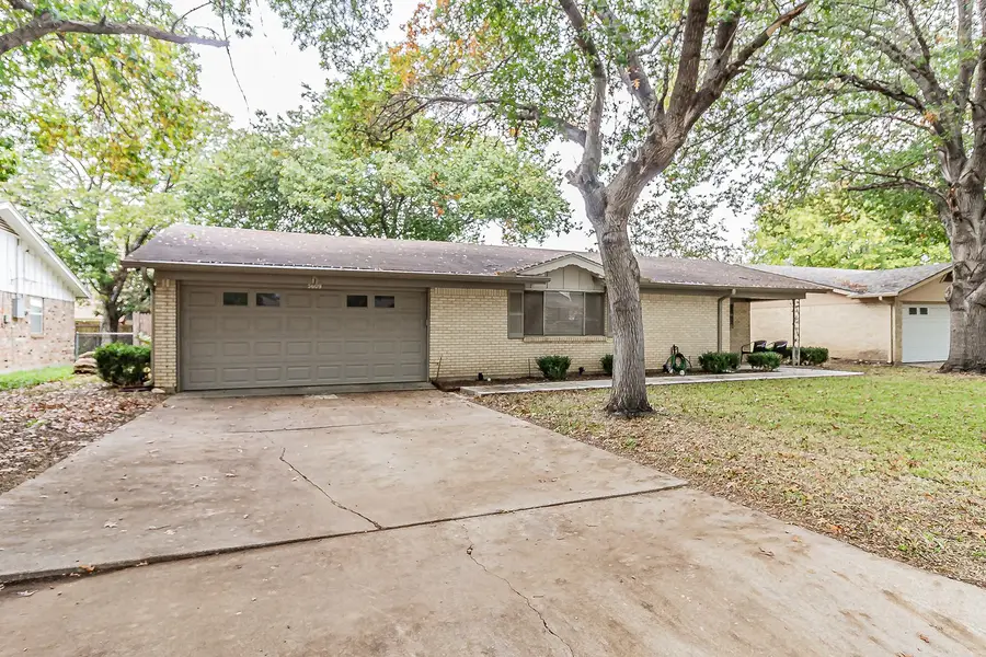 5609 Bonnie Wayne Street, Haltom City, TX 76117 - Image #3