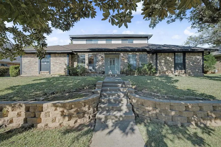 4105 Woodcastle Court, Arlington, TX 76016 - Image #2