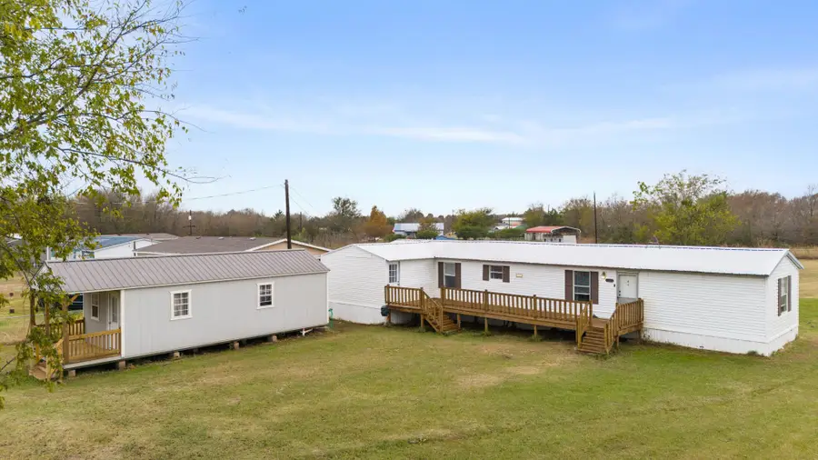 1304 Rs County Road 1530, Point, TX 75472 - Image #2