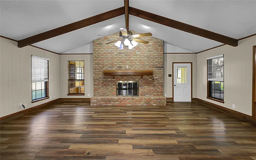 210 Chelsea Drive, Hewitt, TX 76643 - Image #3