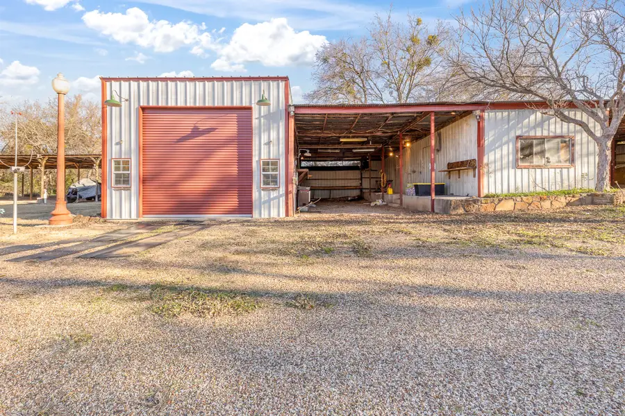 200 Pioneer Trail, Weatherford, TX 76087 - Image #2