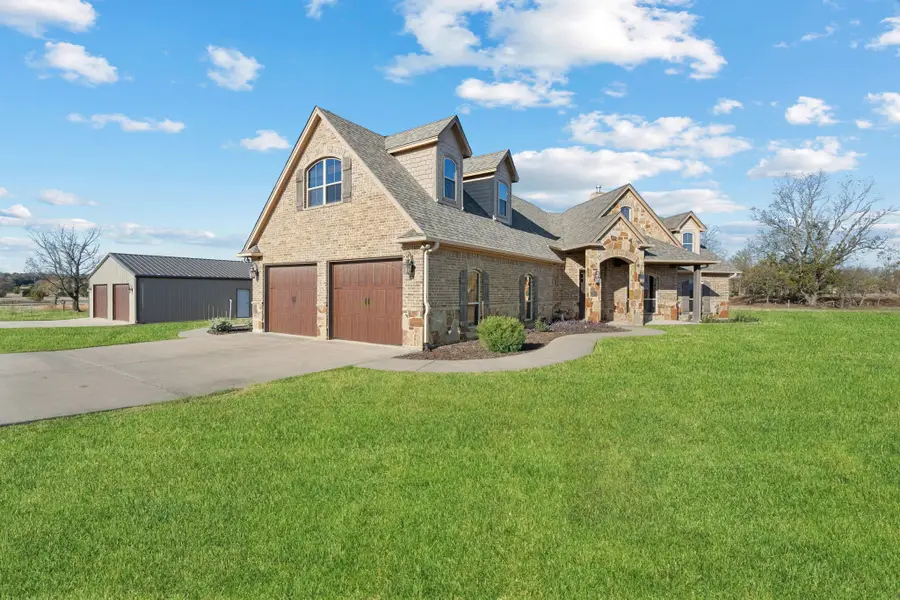 2524 Pecan Springs Road, Cleburne, TX 76031 - Image #2