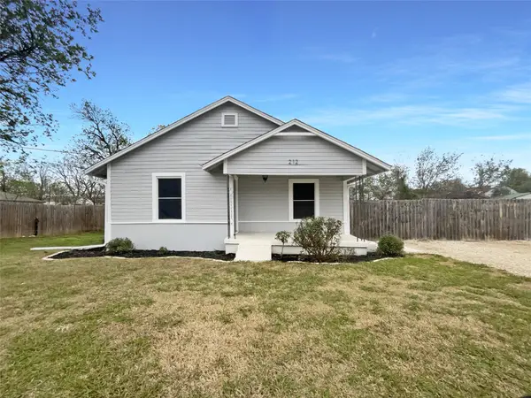 212 N 4th Street, Sanger, TX 76266