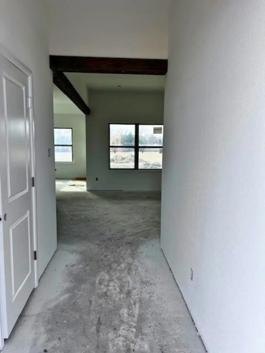 6041 Amber Drive, Sanger, TX 76266 - Image #3