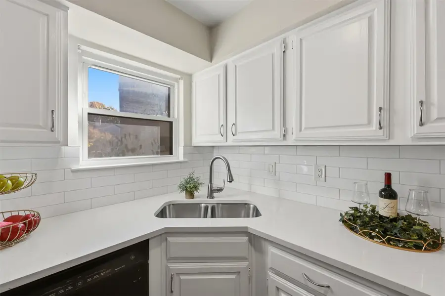 2107 Horizon Trail #3912, Arlington, TX 76011 - Image #3