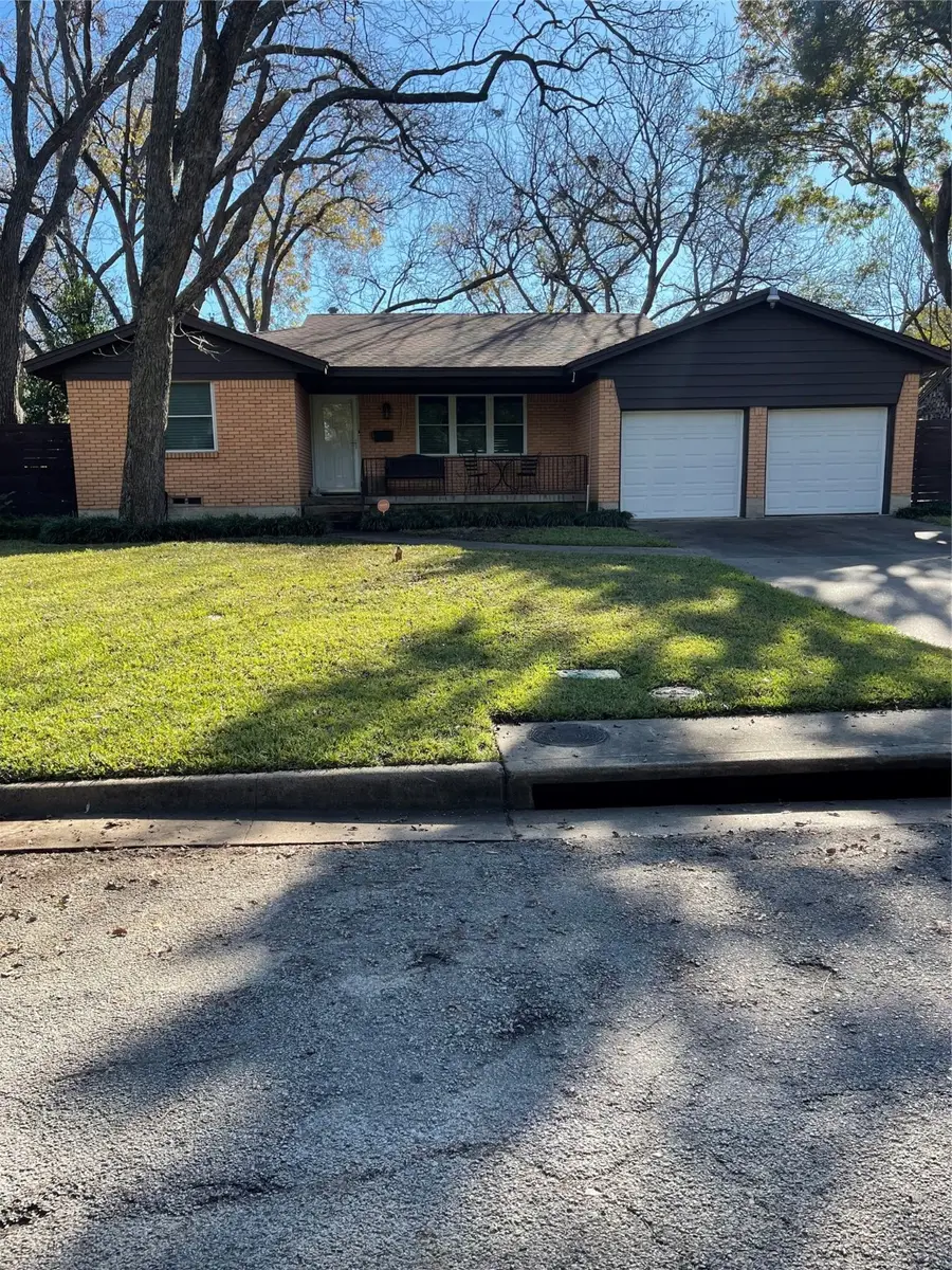 2730 Larkspur Lane, Dallas, TX 75233 - Image #2