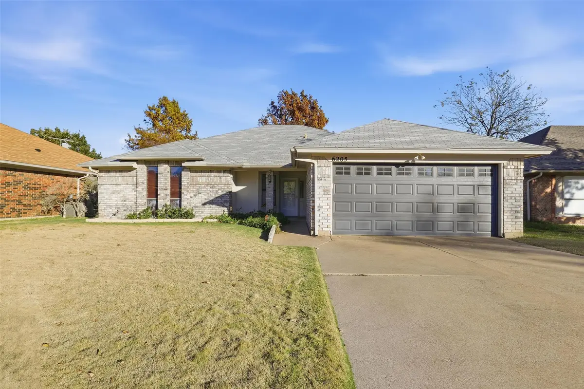 6205 Berlinetta Drive, Arlington, TX 76001 - Image #1