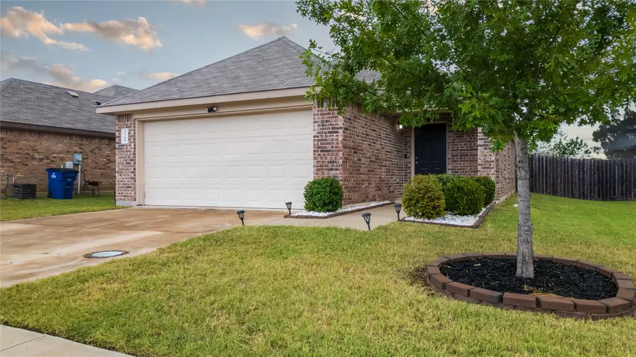 3308 Robin Road, Ennis, TX 75119 - Image #2