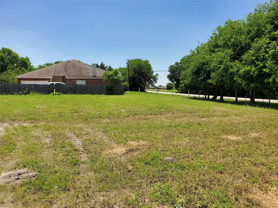 816 Terrace Drive, Desoto, TX 75115 - Image #2