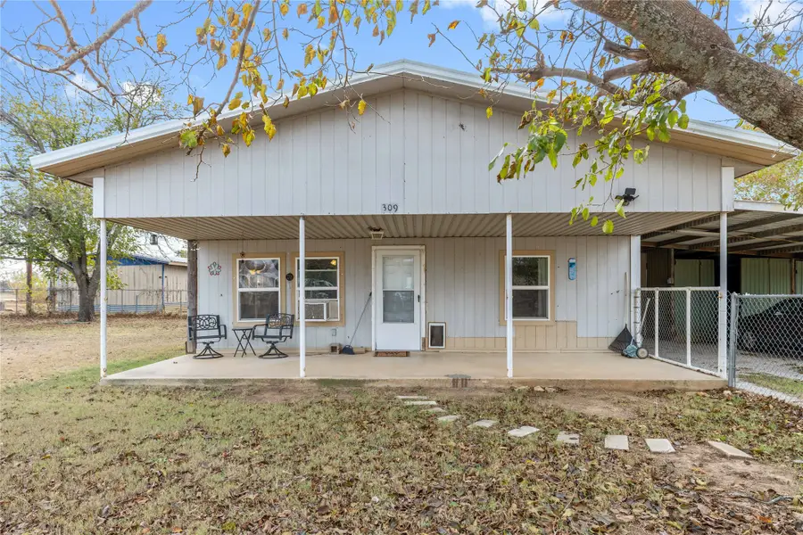 309 Goodwin, Bangs, TX 76823 - Image #2