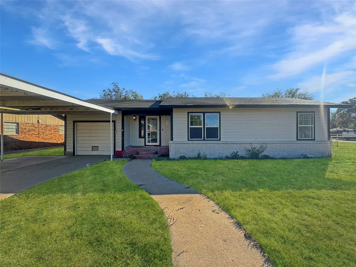 211 Oak, Roscoe, TX 79545 - Image #1