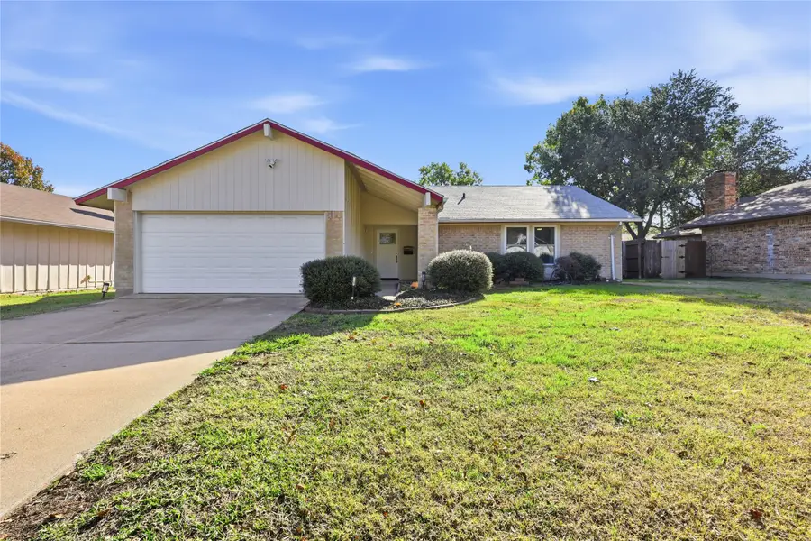 2018 Grenoble Drive, Carrollton, TX 75007 - Image #2