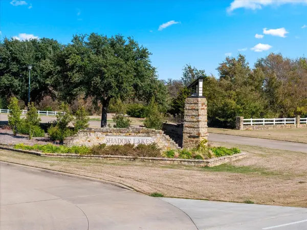 1055 Hidden Oaks Drive, Wills Point, TX 75169
