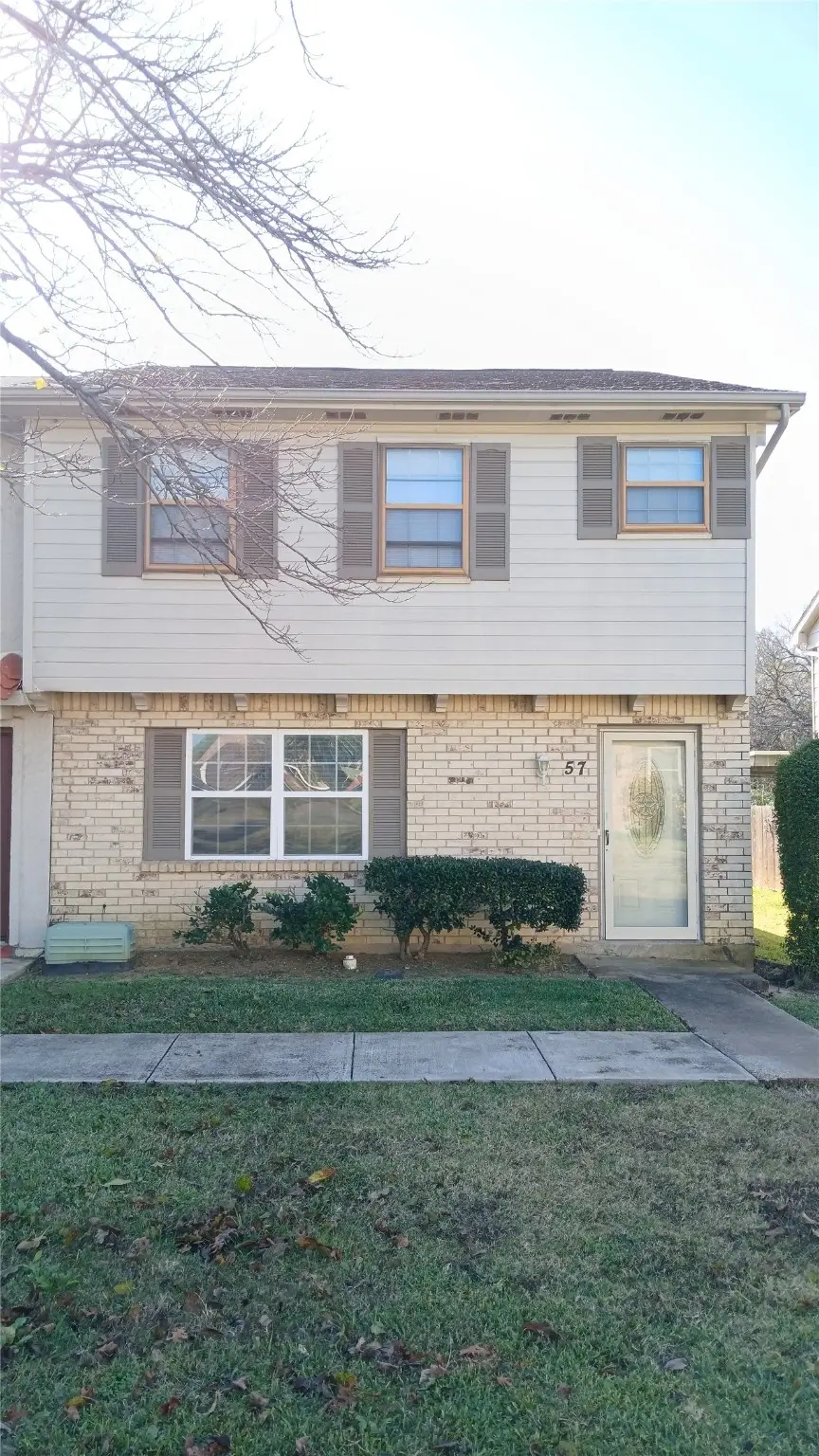 57 W Townhouse Lane #18, Grand Prairie, TX 75052 - Image #3